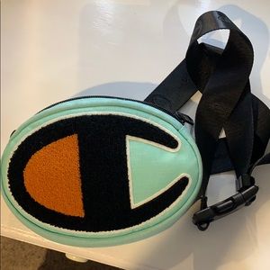 champion fanny pack